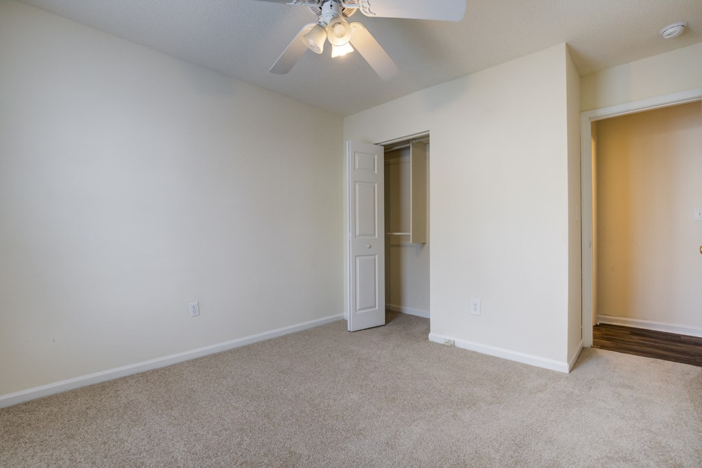 Ashmore Bridge Estates Apartment Homes, 423 West Butler Road, Mauldin